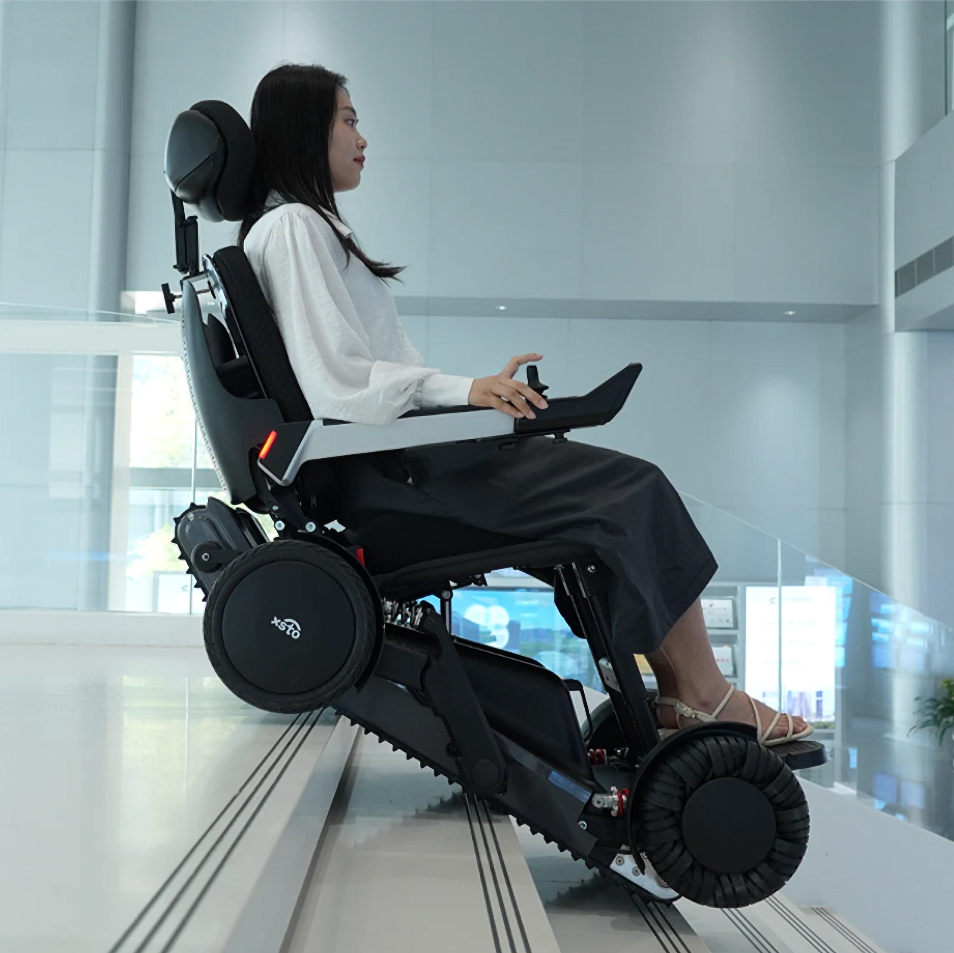 MOBOT XSTO X12 Motorised Electric Wheelchair